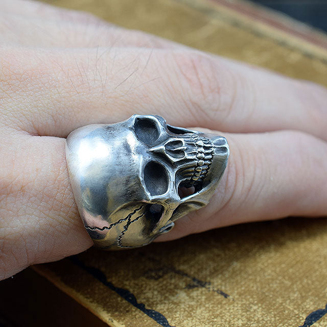 SCORN SKULL RING SR-011