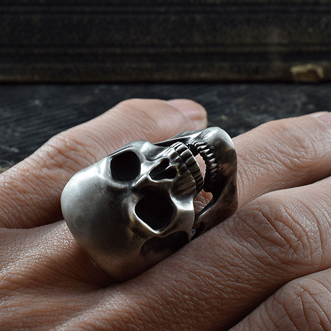 REQUIEM OMINOUS SKULL RING SR-R026