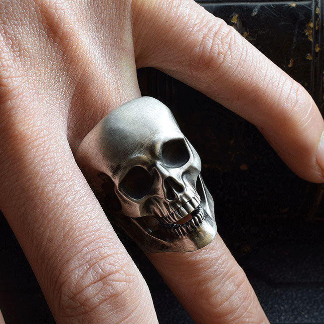 REQUIEM OMINOUS SKULL RING SR-R026