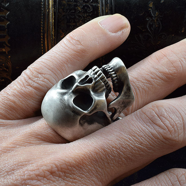 REQUIEM OMINOUS SKULL RING SR-R026