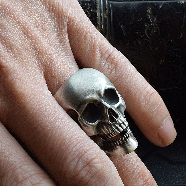 REQUIEM OMINOUS SKULL RING SR-R026