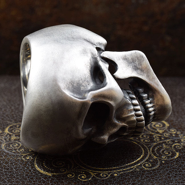 REQUIEM OMINOUS SKULL RING SR-R026