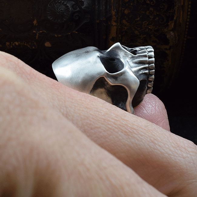 REQUIEM REVENANT SKULL RING SR-R028