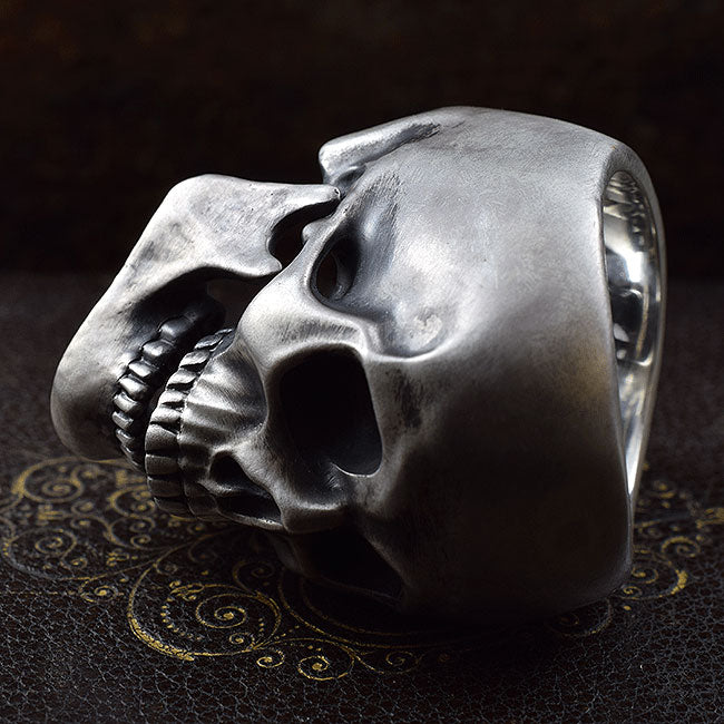 REQUIEM OMINOUS SKULL RING SR-R026