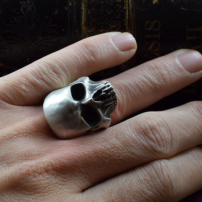 REQUIEM REVENANT SKULL RING SR-R028