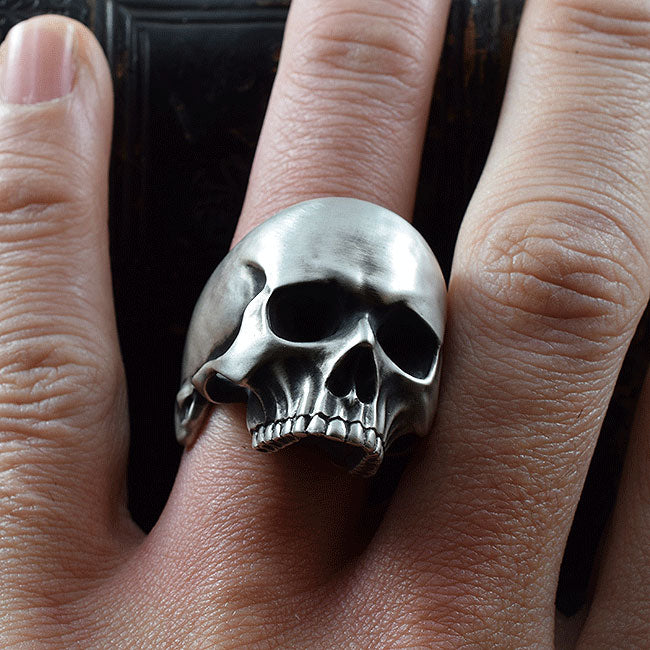 REQUIEM REVENANT SKULL RING SR-R028