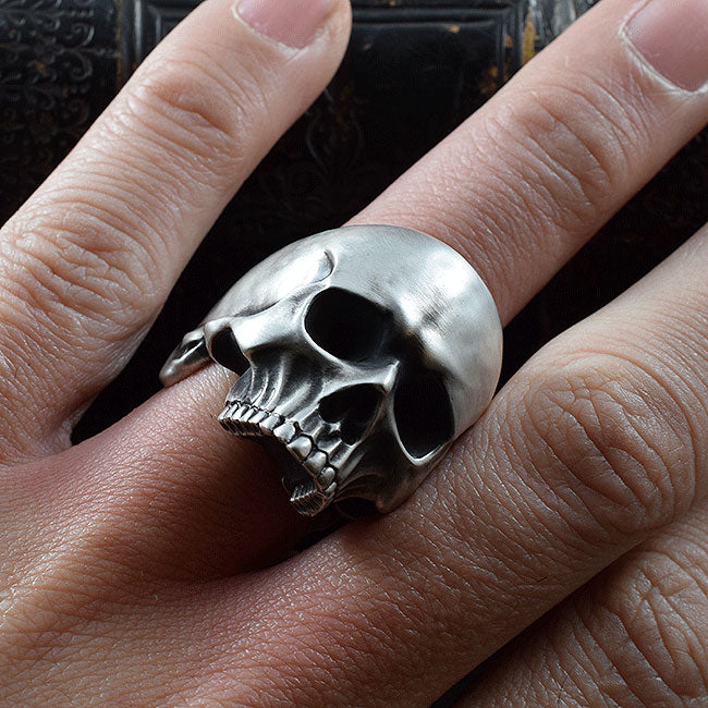 REQUIEM REVENANT SKULL RING SR-R028