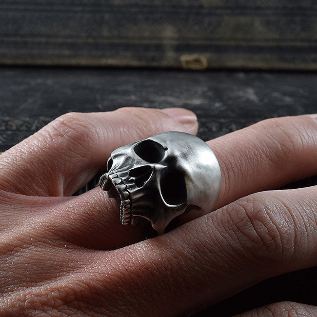 REQUIEM REVENANT SKULL RING SR-R028