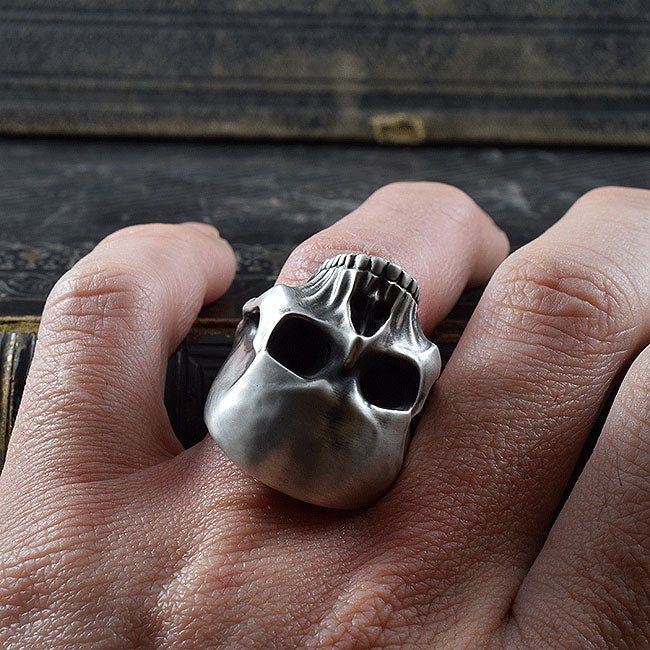 REQUIEM REVENANT SKULL RING SR-R028