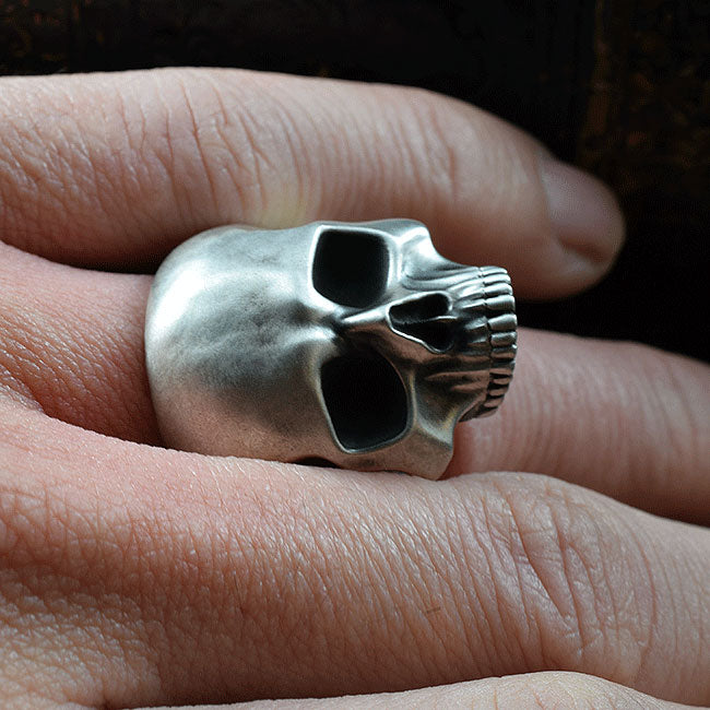 REQUIEM SPOOKY SKULL RING SR-R029
