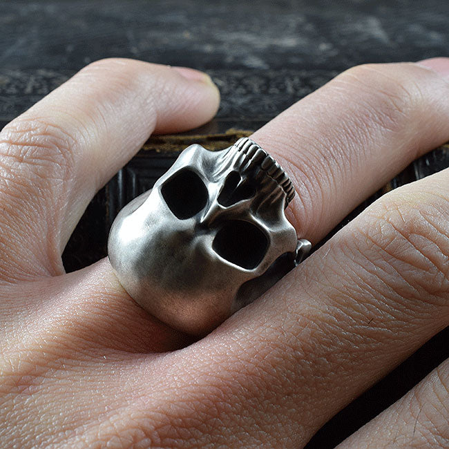 REQUIEM SPOOKY SKULL RING SR-R029