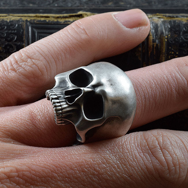 REQUIEM SPOOKY SKULL RING SR-R029