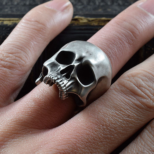 REQUIEM SPOOKY SKULL RING SR-R029