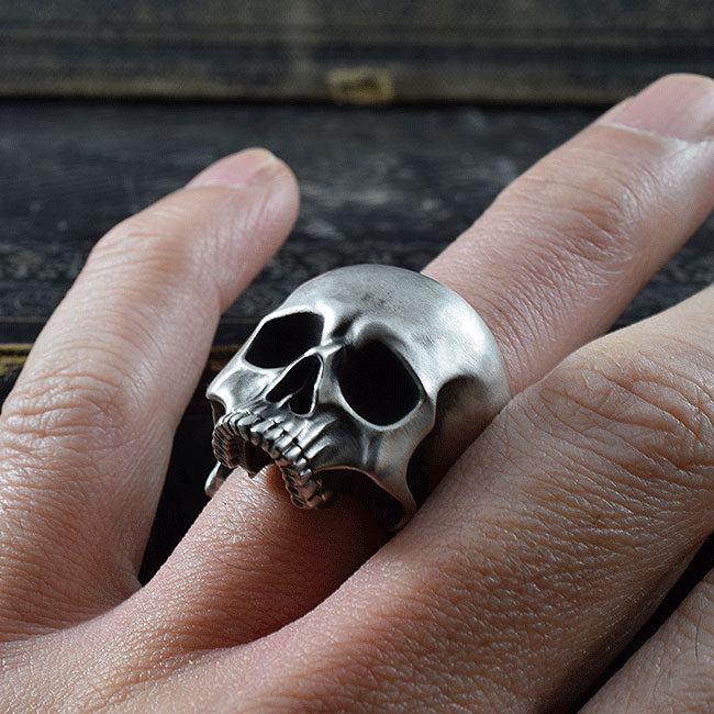 REQUIEM SPOOKY SKULL RING SR-R029