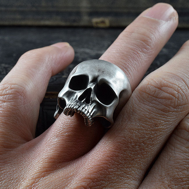 REQUIEM SPOOKY SKULL RING SR-R029