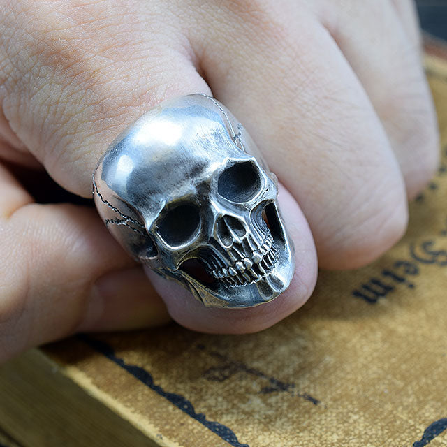 SCORN SKULL RING SR-011