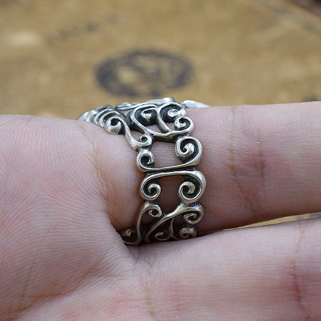 POISONOUS SKULL RING SR-R002