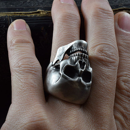 REQUIEM OMINOUS SKULL RING SR-R026