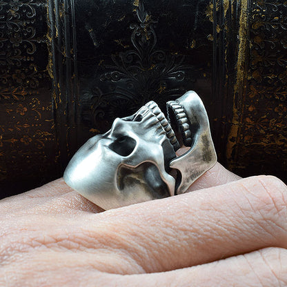 REQUIEM BURIAL SKULL RING SR-R027