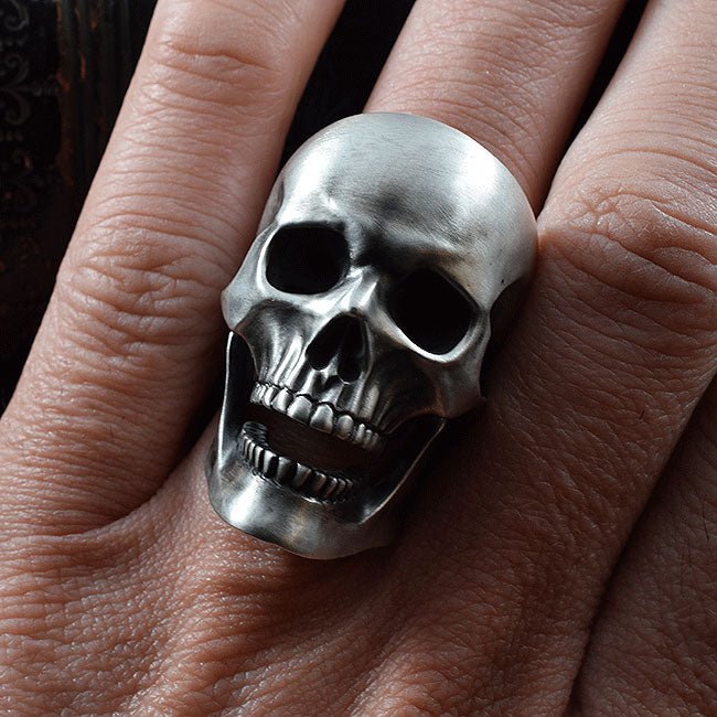 REQUIEM BURIAL SKULL RING SR-R027