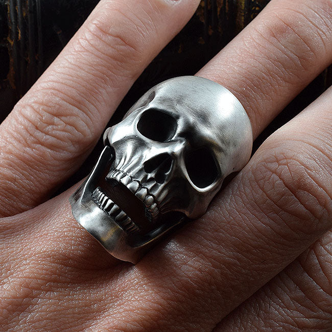 REQUIEM BURIAL SKULL RING SR-R027