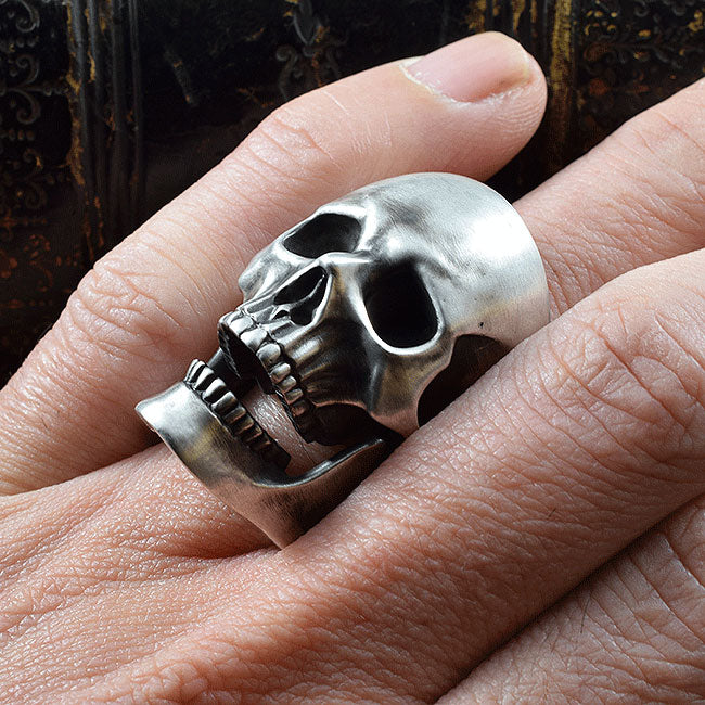 REQUIEM BURIAL SKULL RING SR-R027