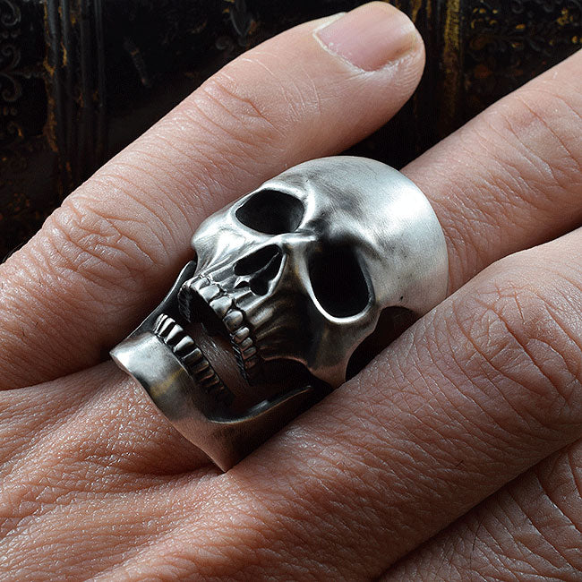 REQUIEM BURIAL SKULL RING SR-R027