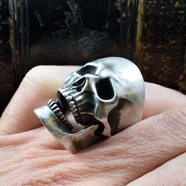 REQUIEM BURIAL SKULL RING SR-R027