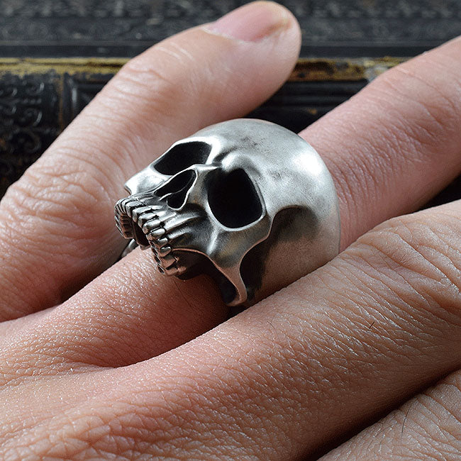 REQUIEM SPOOKY SKULL RING SR-R029