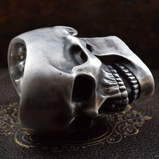 REQUIEM BURIAL SKULL RING SR-R027